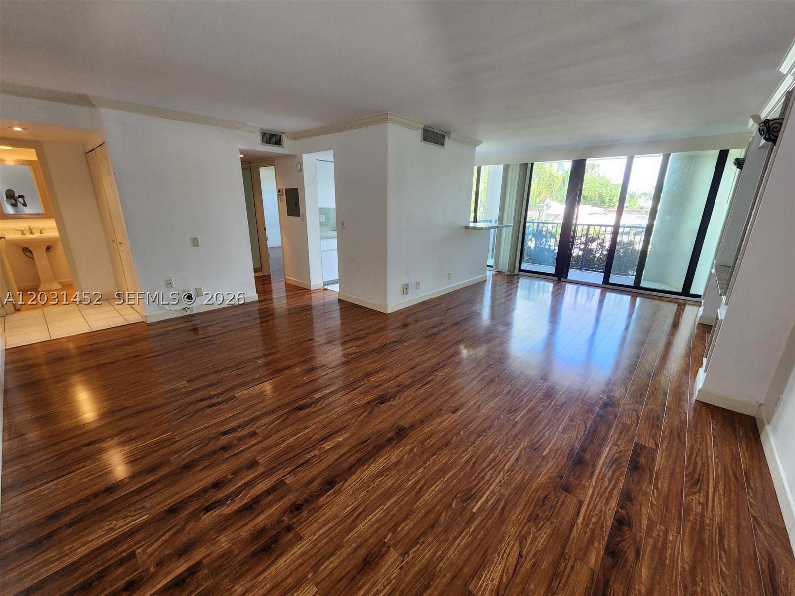 1301 River Reach Dr #106, Fort Lauderdale FL 33315
