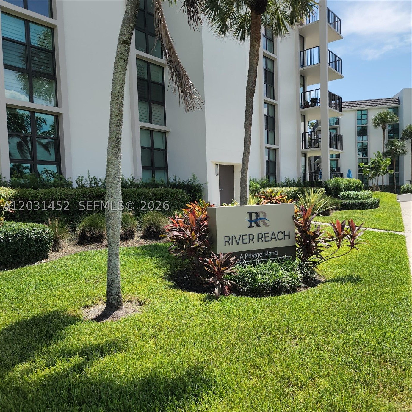 1301 River Reach Dr #106, Fort Lauderdale FL 33315