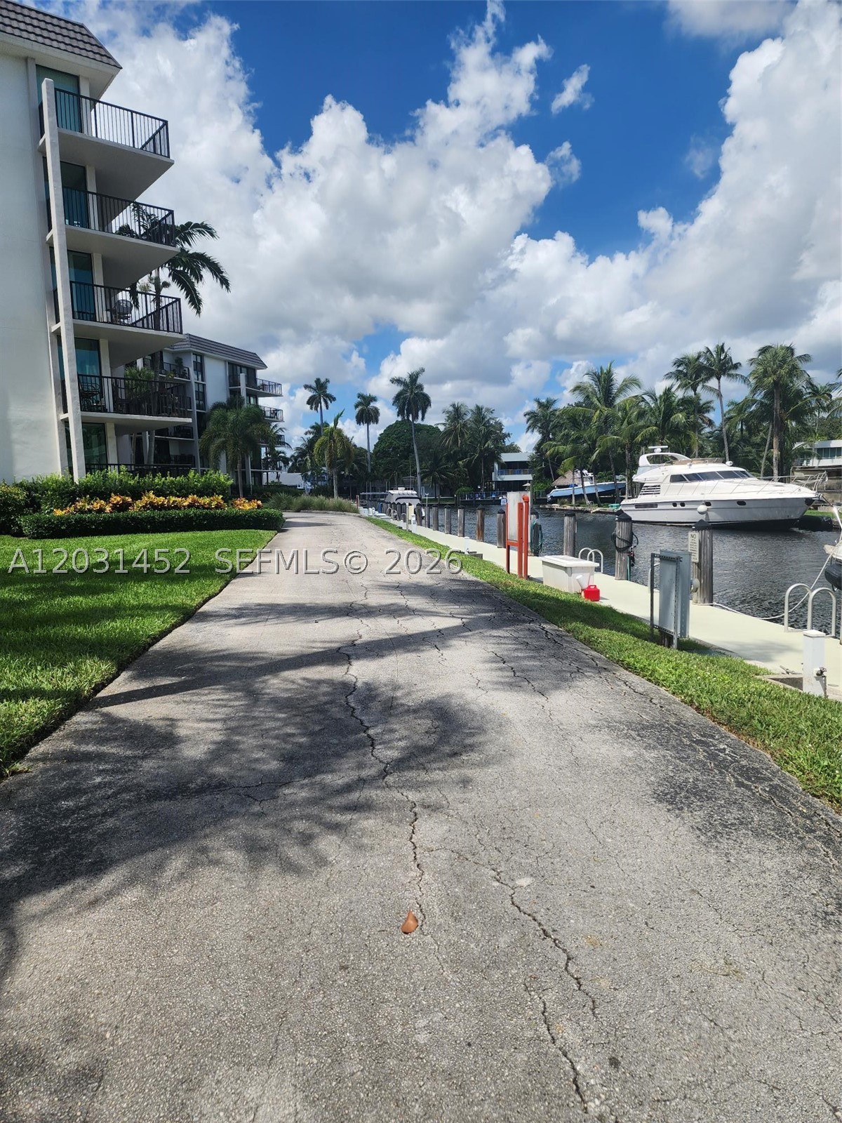 1301 River Reach Dr #106, Fort Lauderdale FL 33315