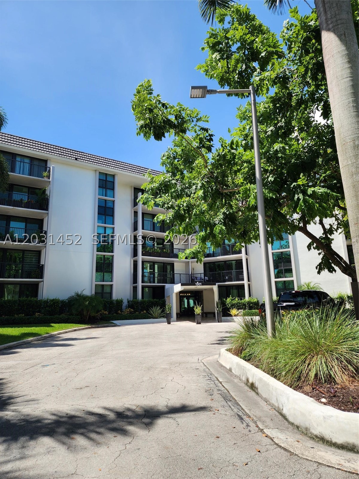 1301 River Reach Dr #106, Fort Lauderdale FL 33315