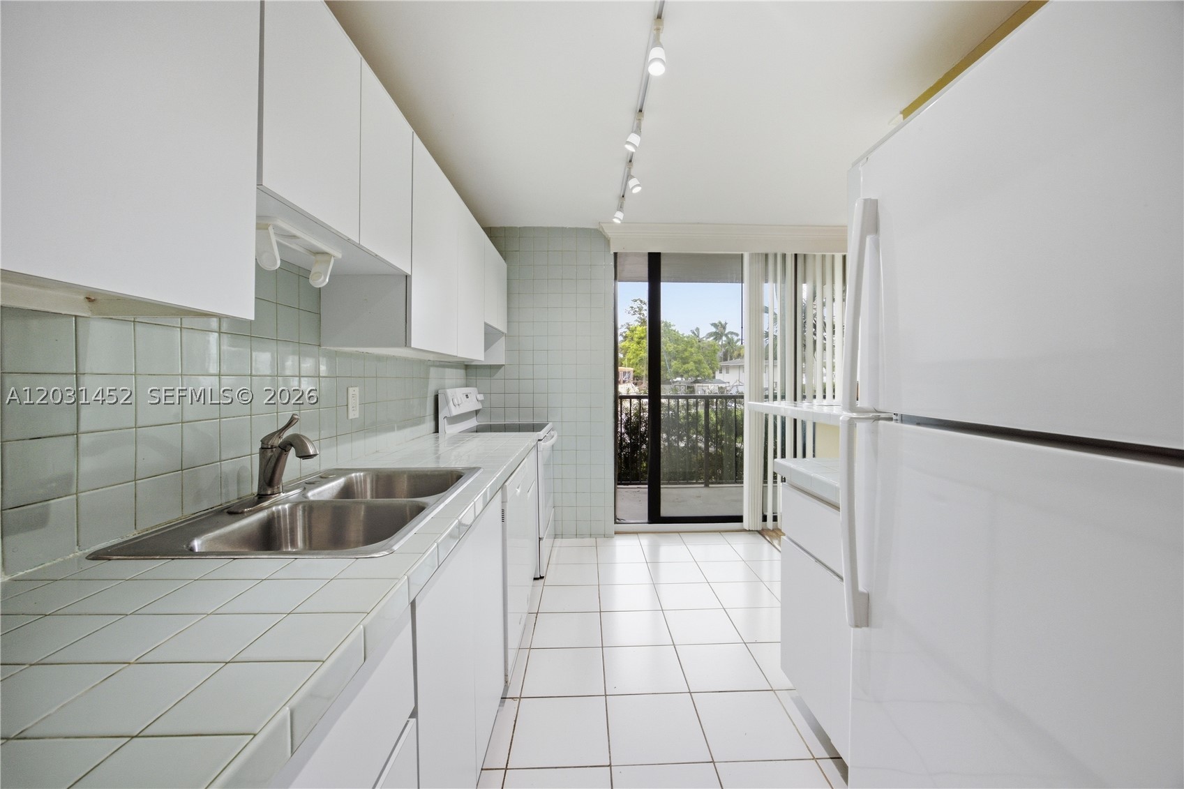 1301 River Reach Dr #106, Fort Lauderdale FL 33315