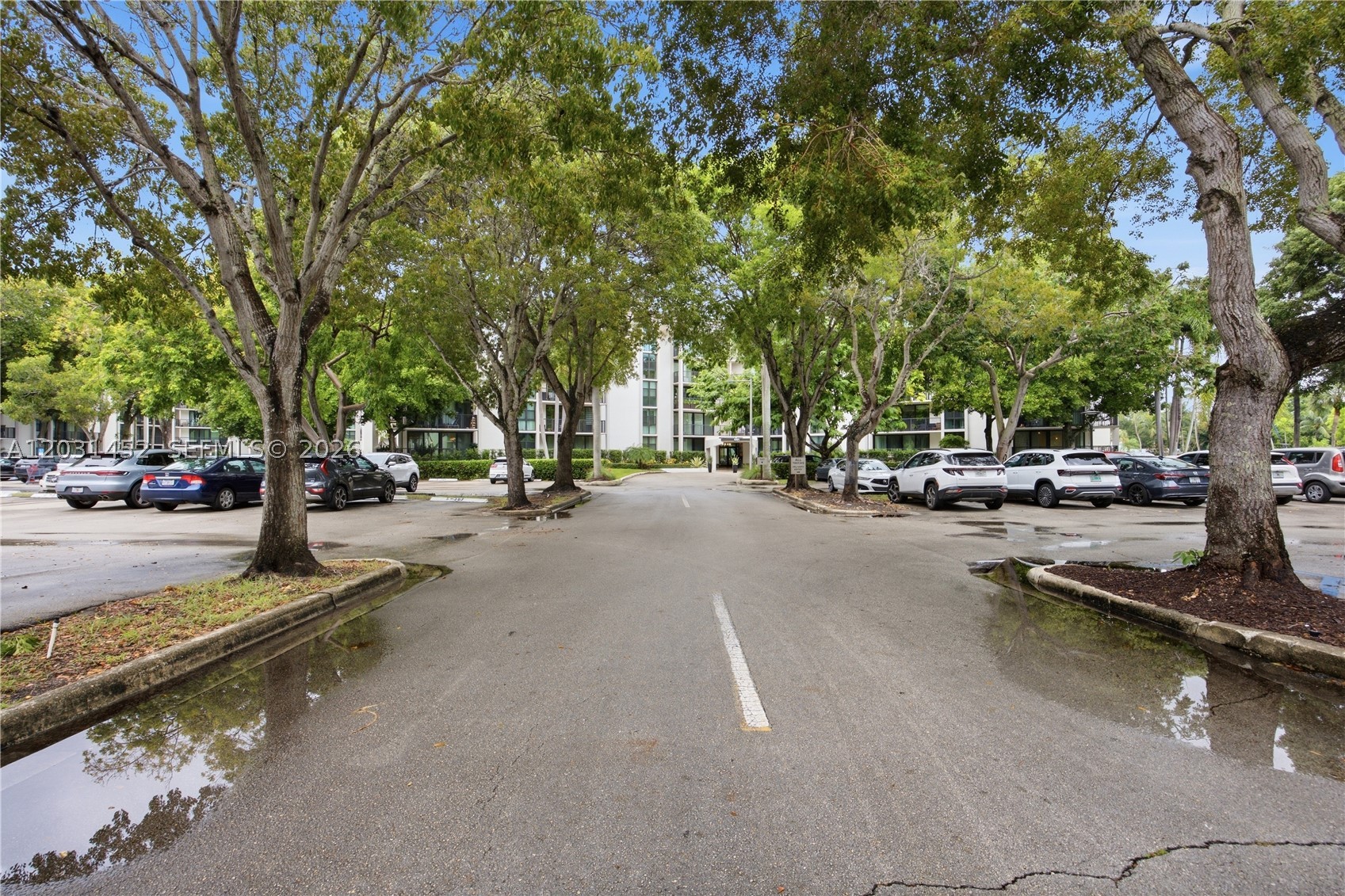 1301 River Reach Dr #106, Fort Lauderdale FL 33315