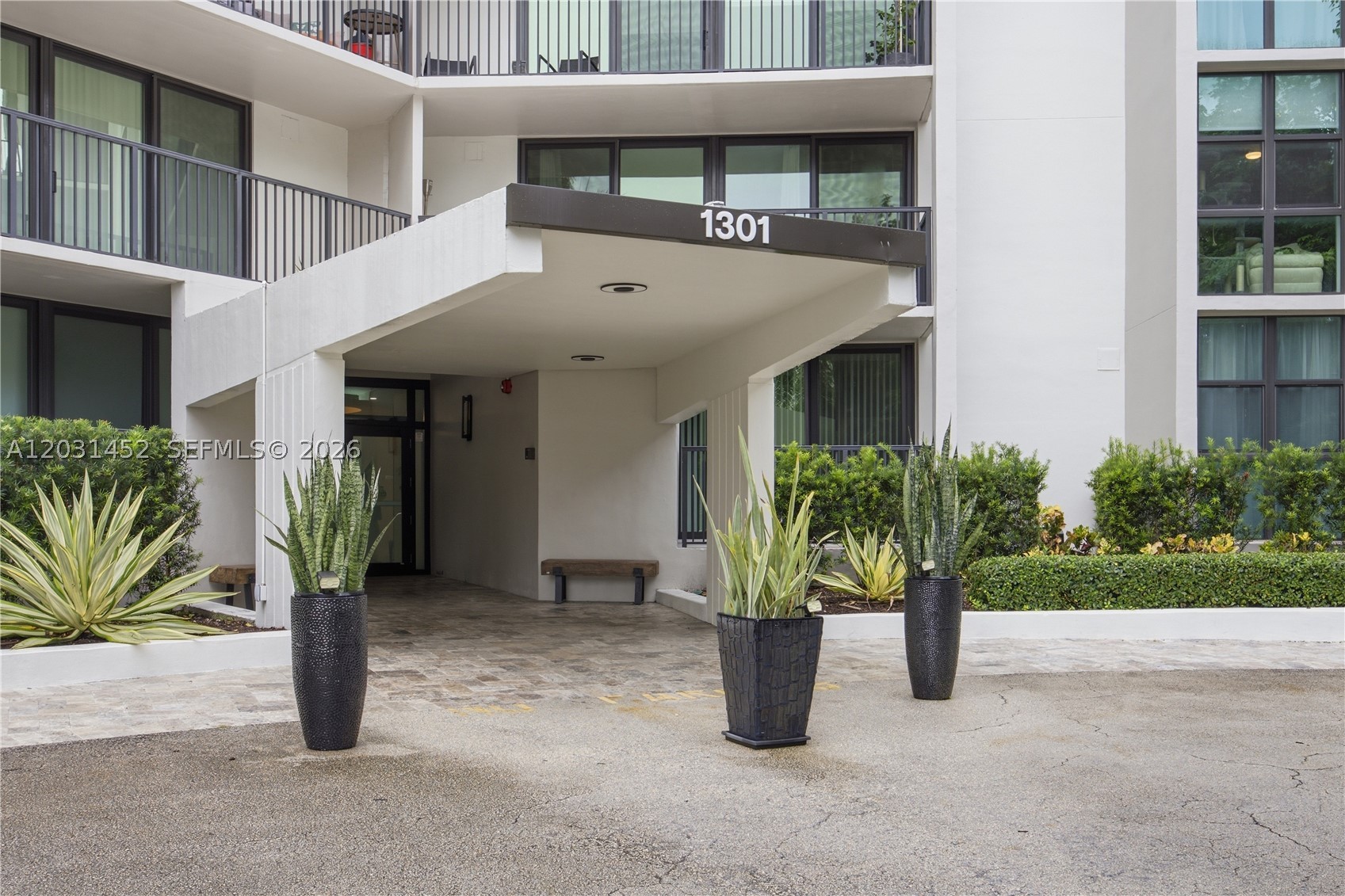 1301 River Reach Dr #106, Fort Lauderdale FL 33315