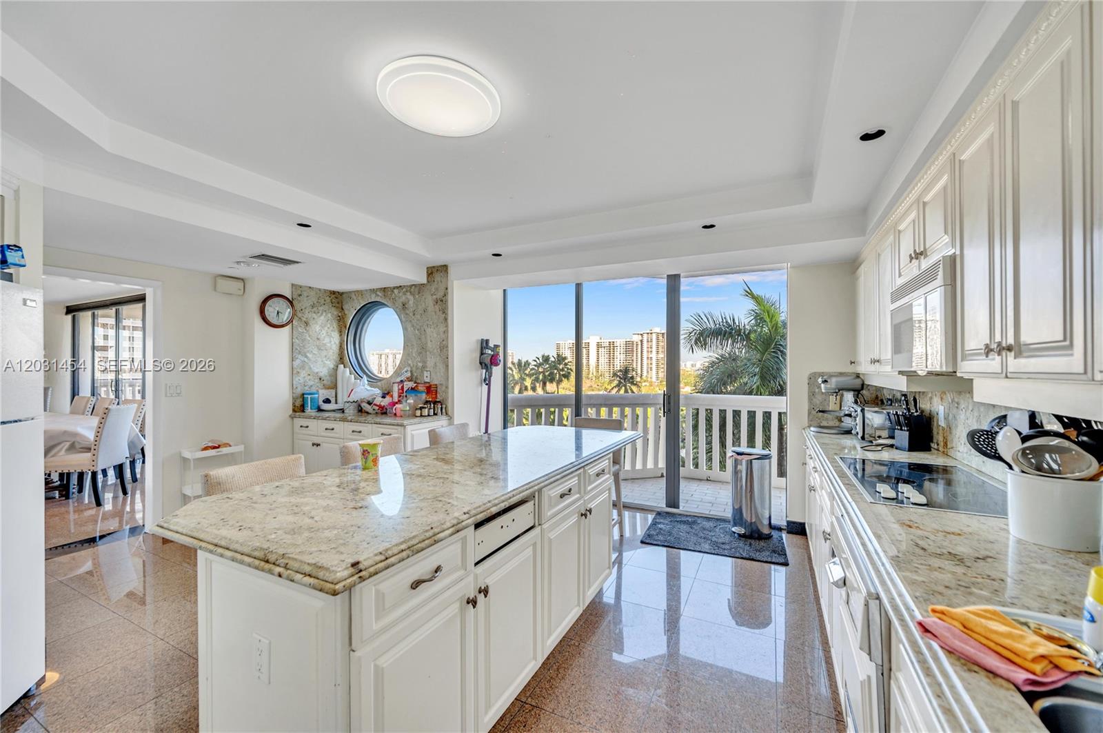 2000 Island Blvd #806, Aventura FL 33160
