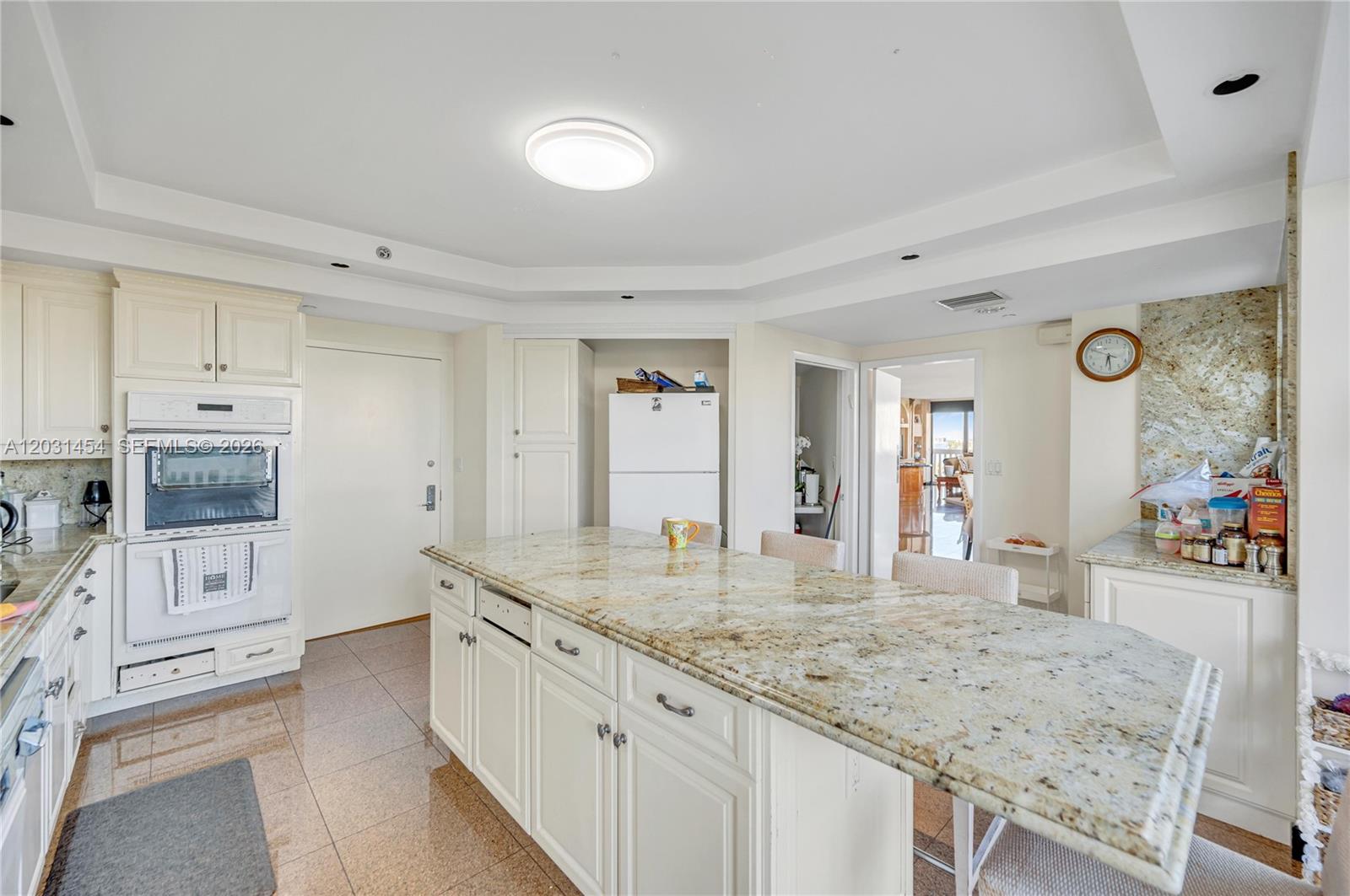 2000 Island Blvd #806, Aventura FL 33160