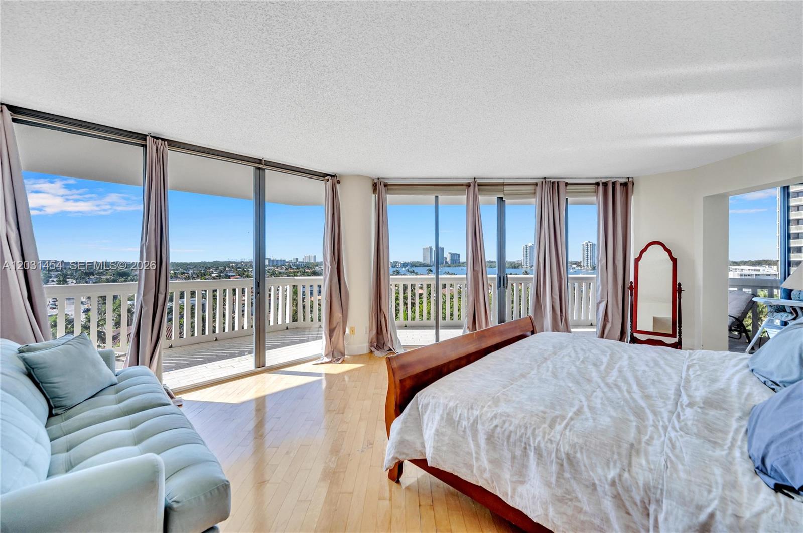 2000 Island Blvd #806, Aventura FL 33160