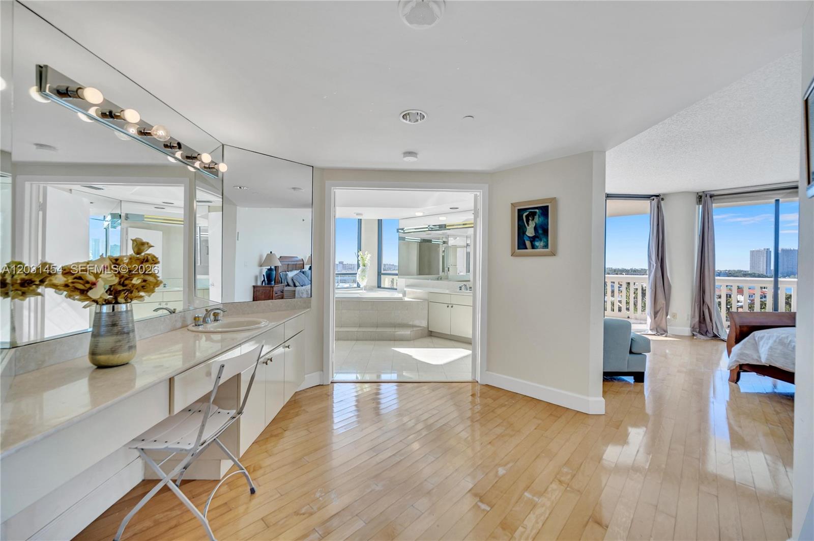 2000 Island Blvd #806, Aventura FL 33160