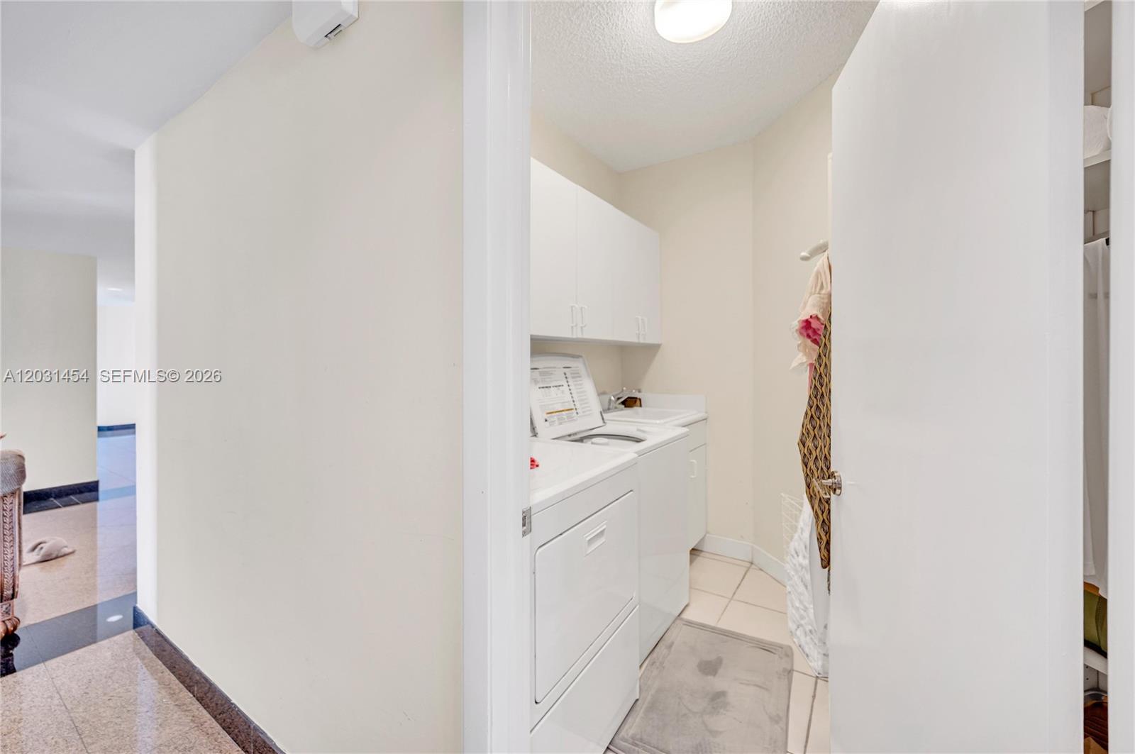 2000 Island Blvd #806, Aventura FL 33160