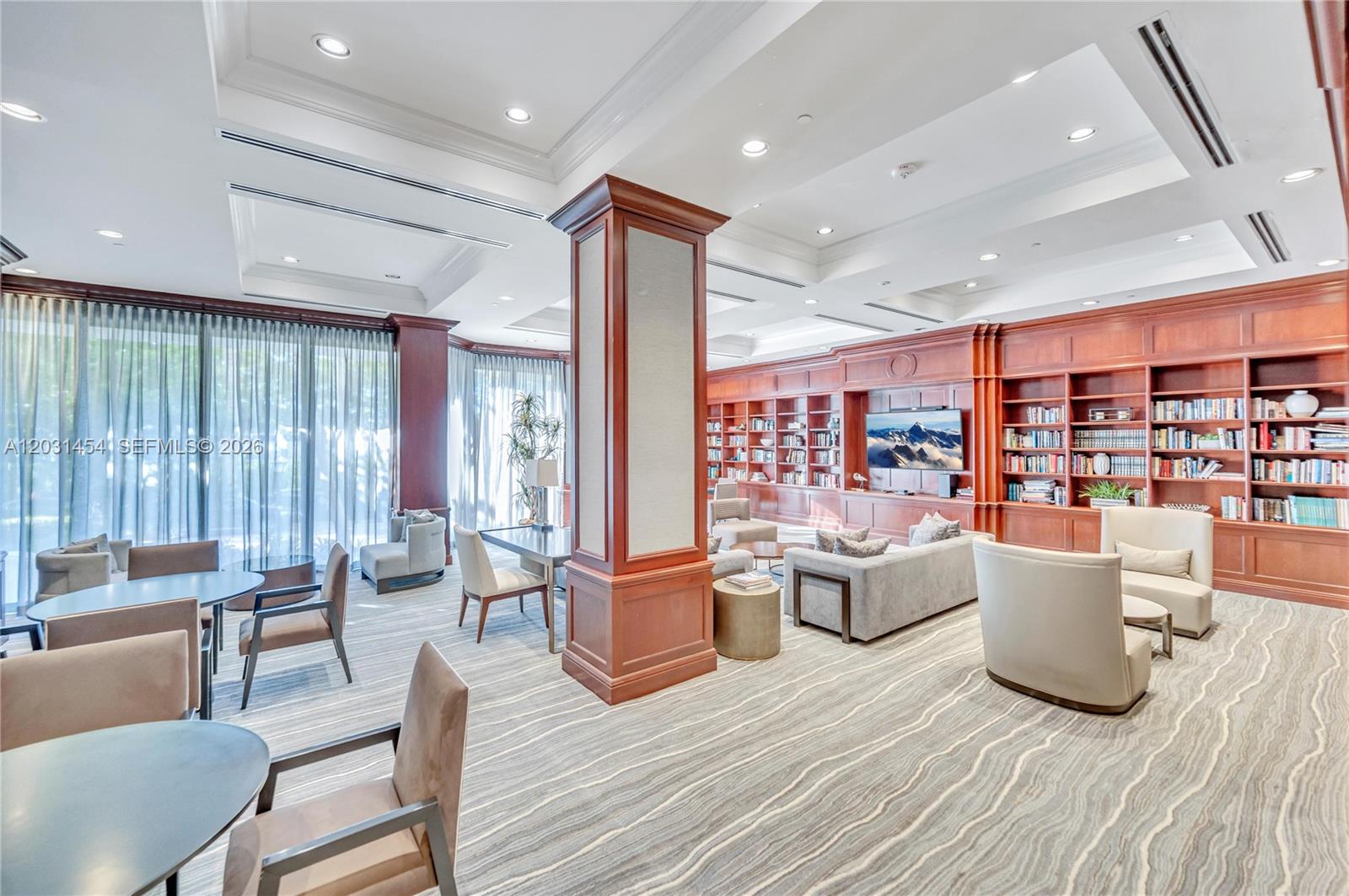 2000 Island Blvd #806, Aventura FL 33160