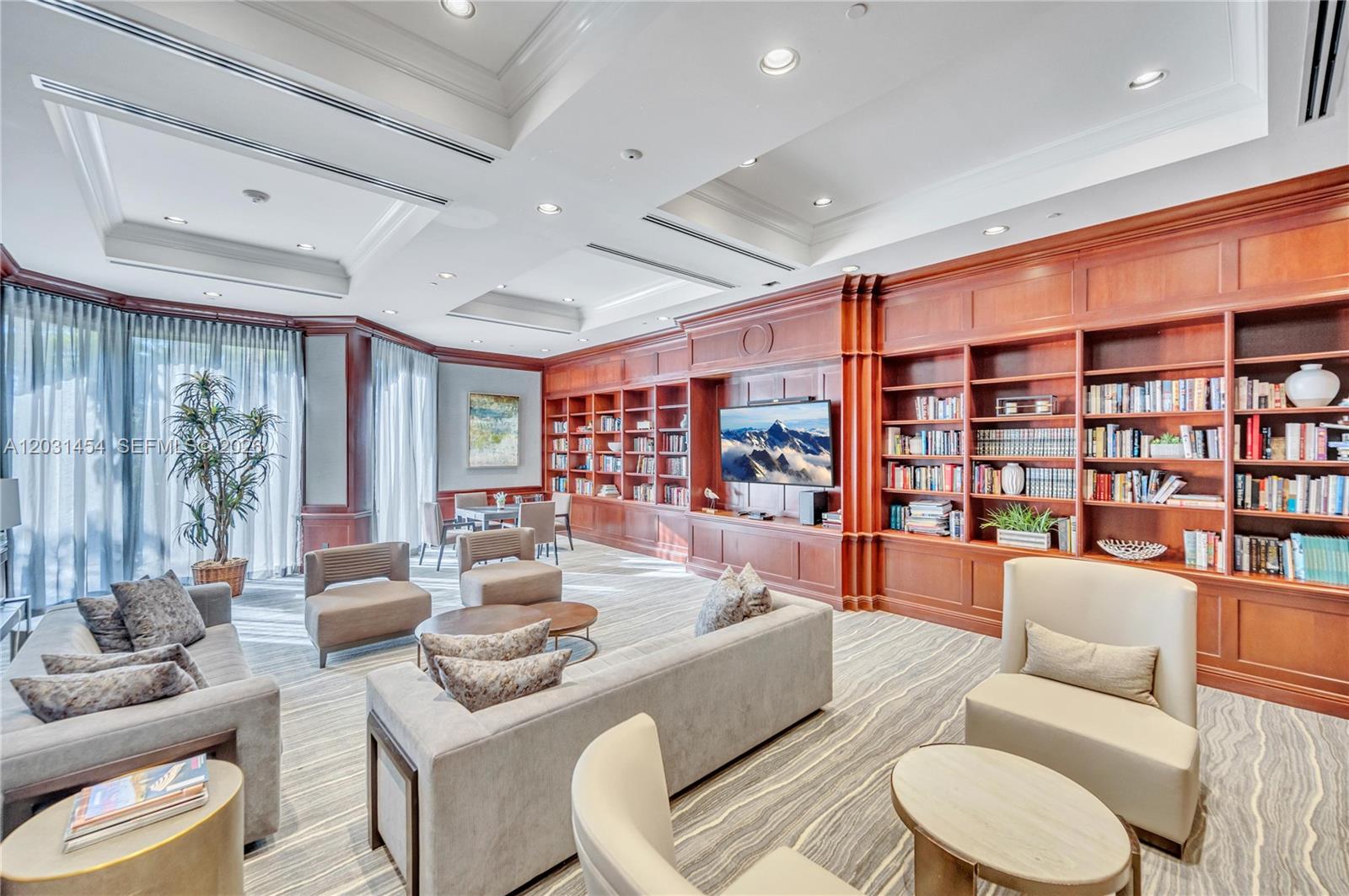 2000 Island Blvd #806, Aventura FL 33160