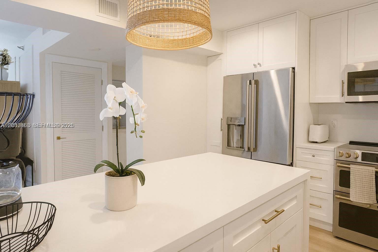 8877 Collins Ave #PH-8, Surfside FL 33154