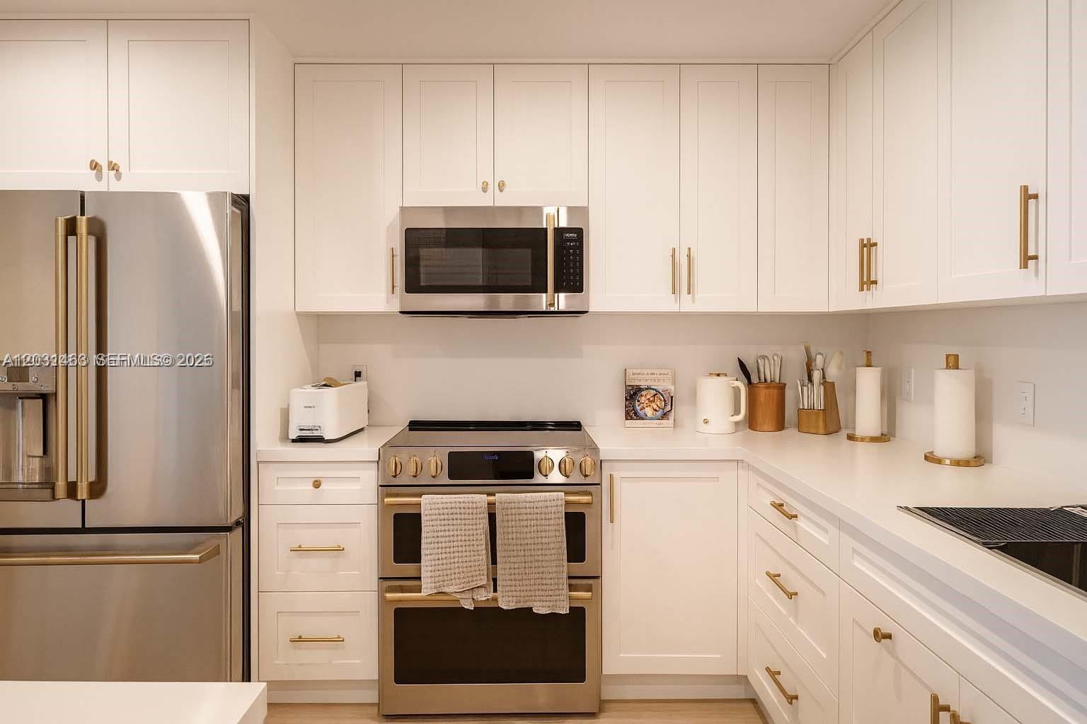 8877 Collins Ave #PH-8, Surfside FL 33154