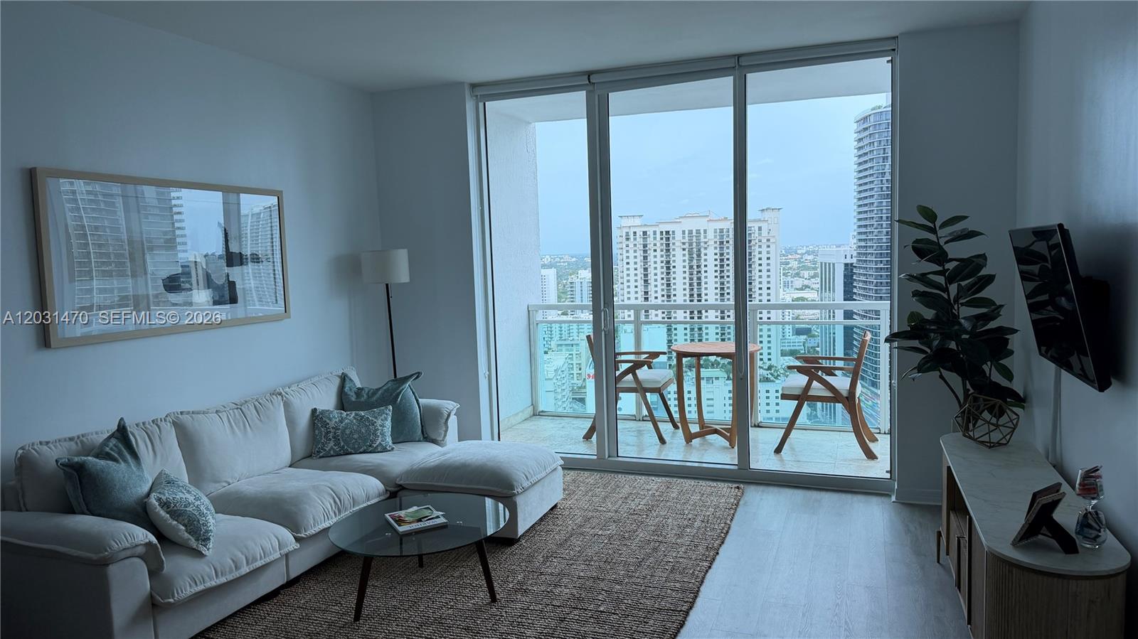 Miami FL 33131 - A12031470
