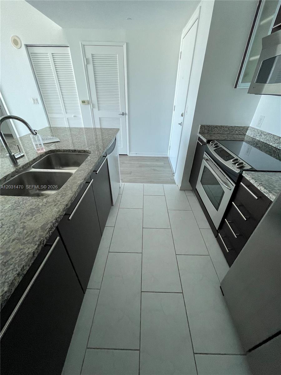 Miami FL 33131 - A12031470
