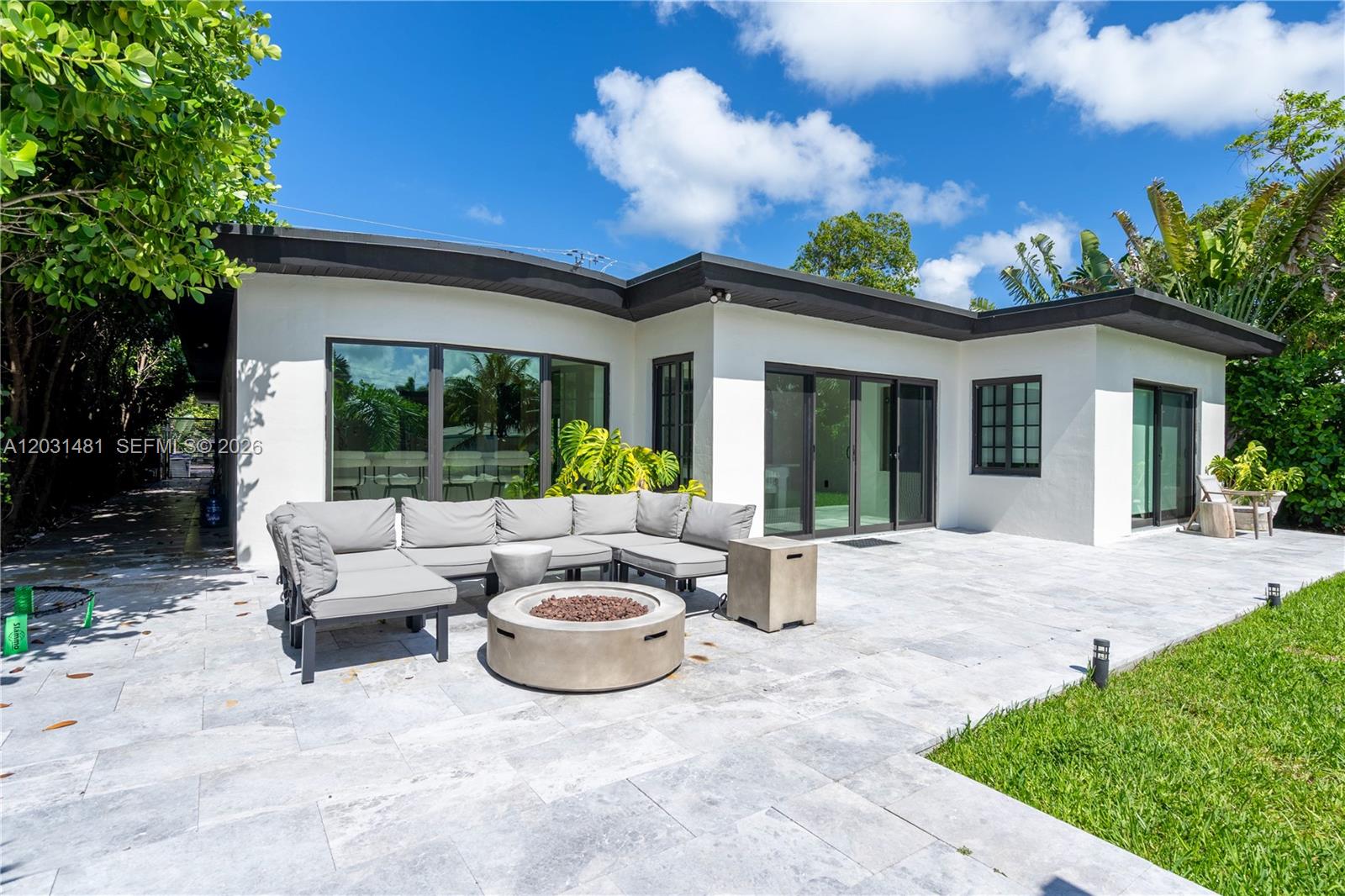 7850 Hawthorne Ave, Miami Beach FL 33141