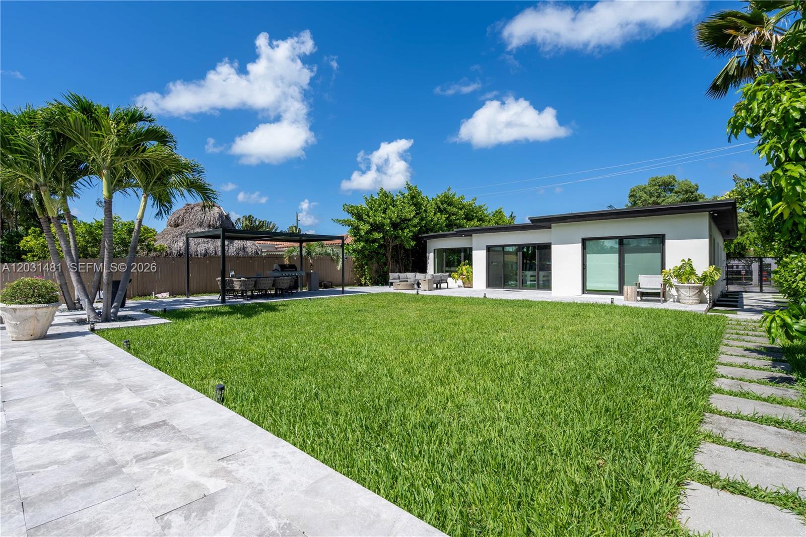 7850 Hawthorne Ave, Miami Beach FL 33141