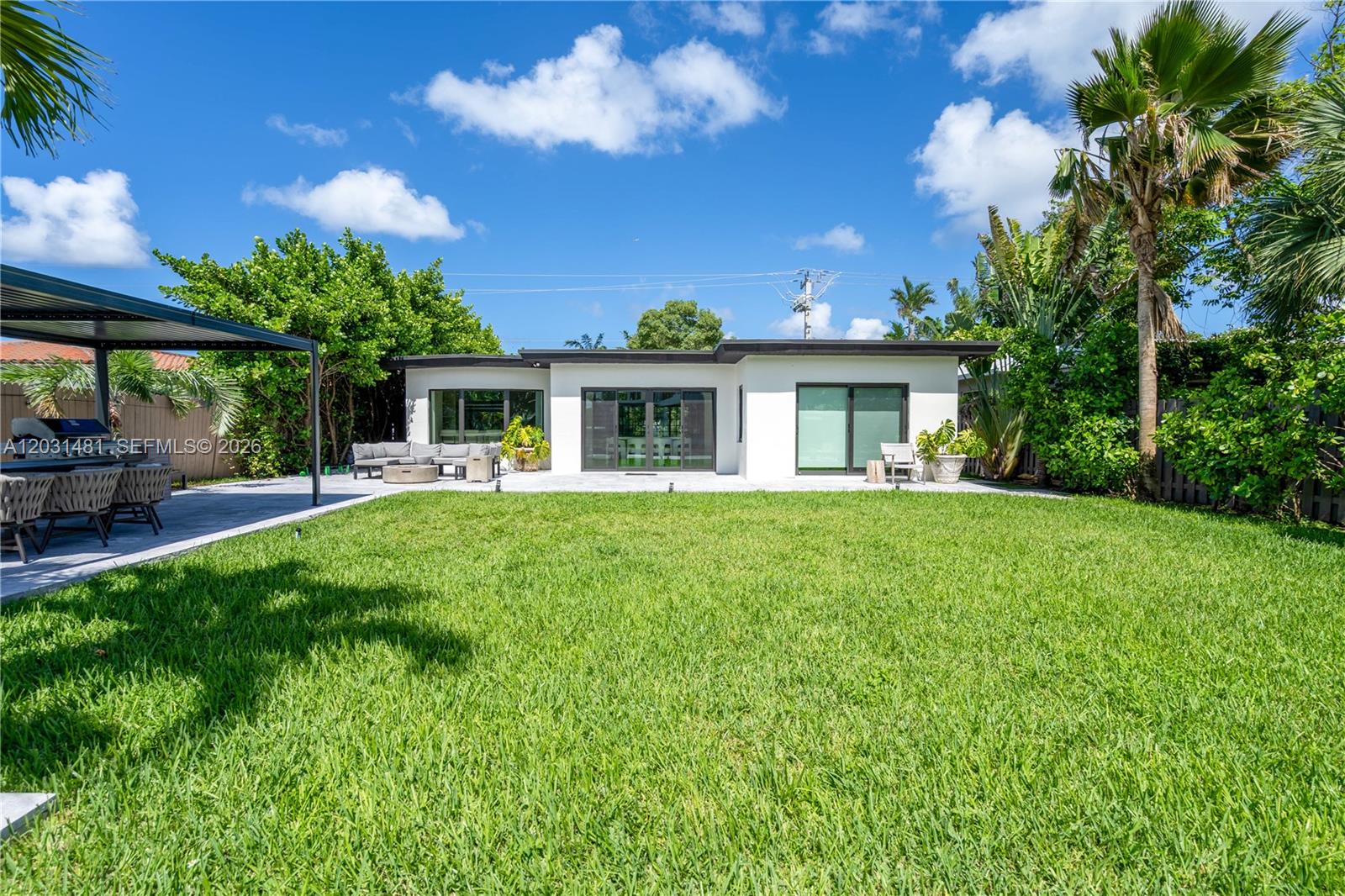 7850 Hawthorne Ave, Miami Beach FL 33141