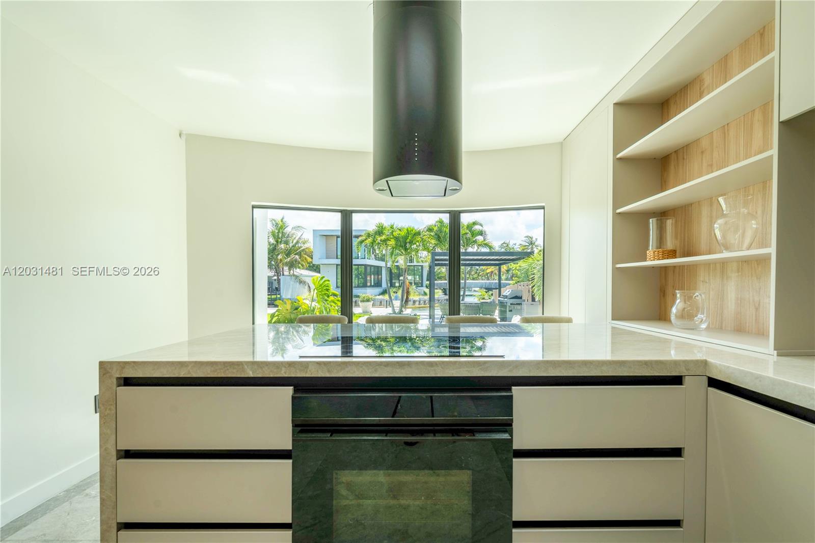 7850 Hawthorne Ave, Miami Beach FL 33141