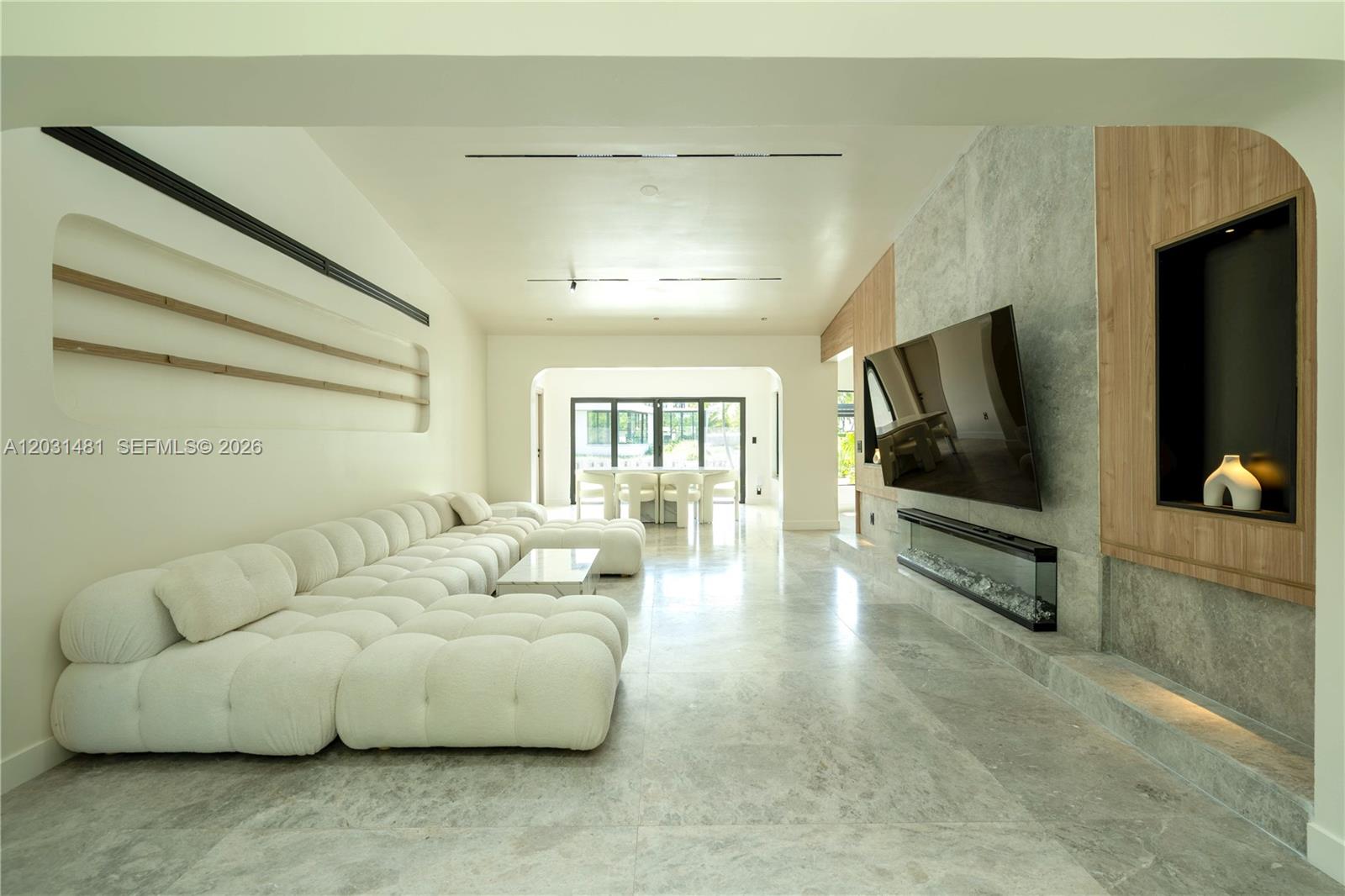 7850 Hawthorne Ave, Miami Beach FL 33141