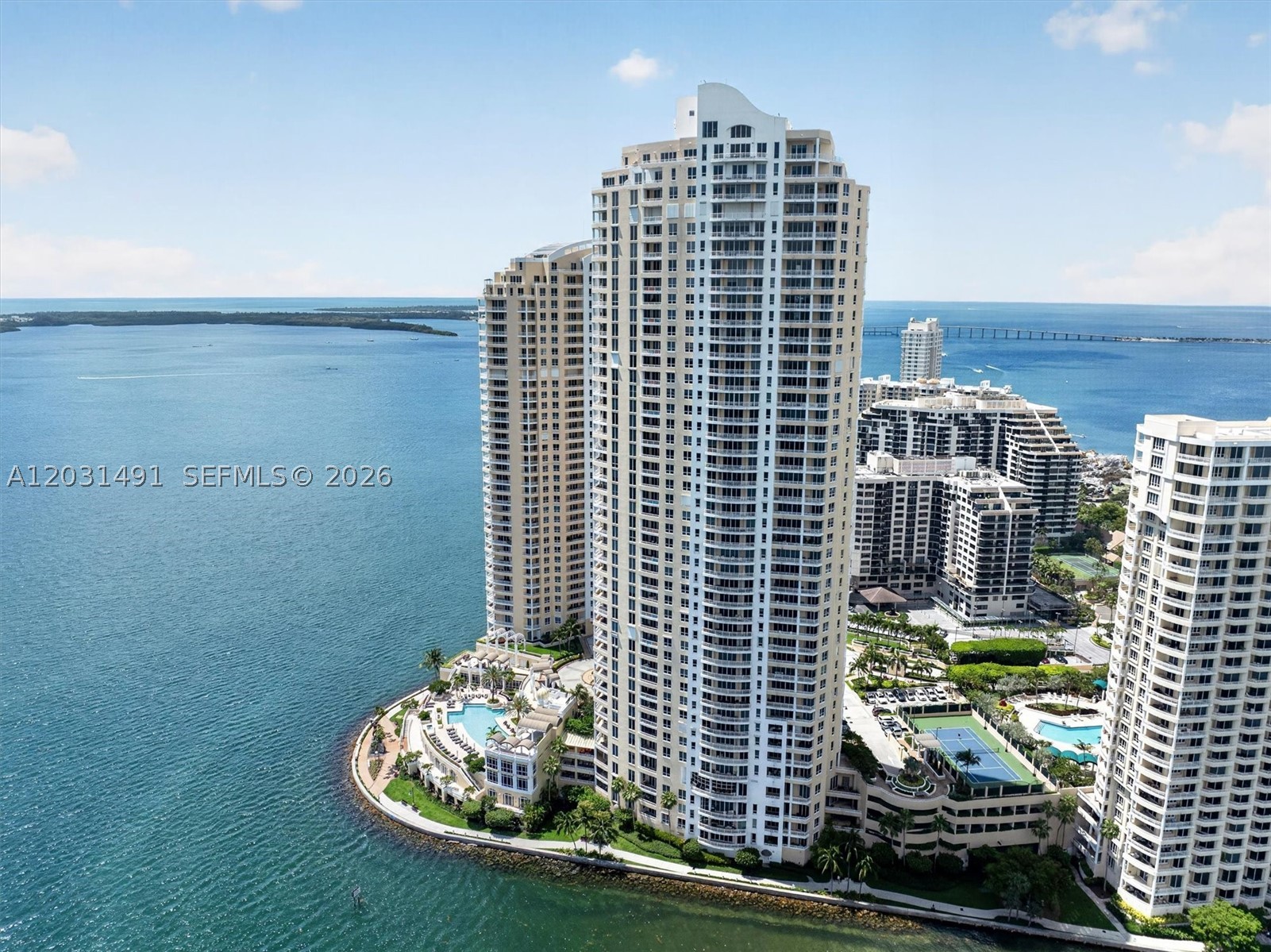 848 Brickell Key Dr #3402, Miami FL 33131