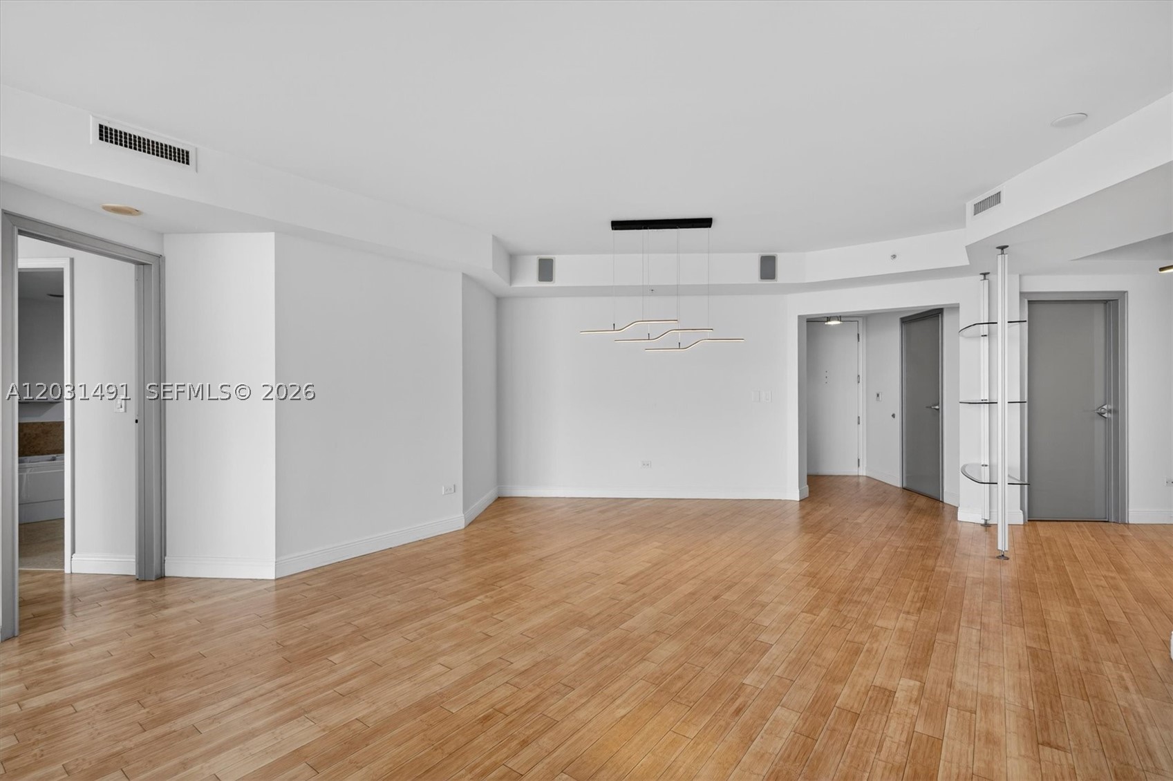 848 Brickell Key Dr #3402, Miami FL 33131
