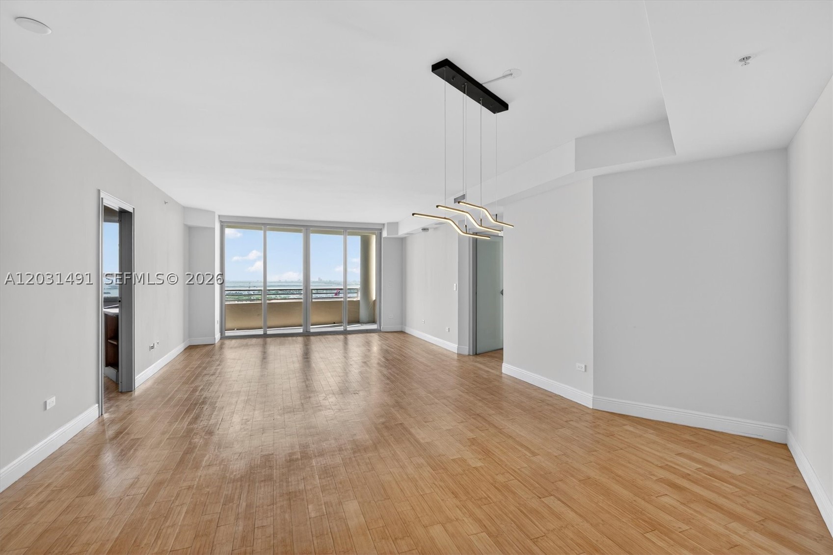 848 Brickell Key Dr #3402, Miami FL 33131