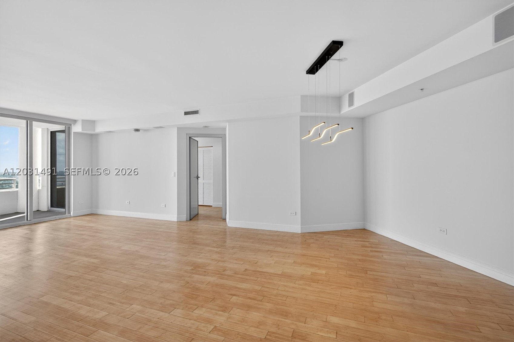 848 Brickell Key Dr #3402, Miami FL 33131