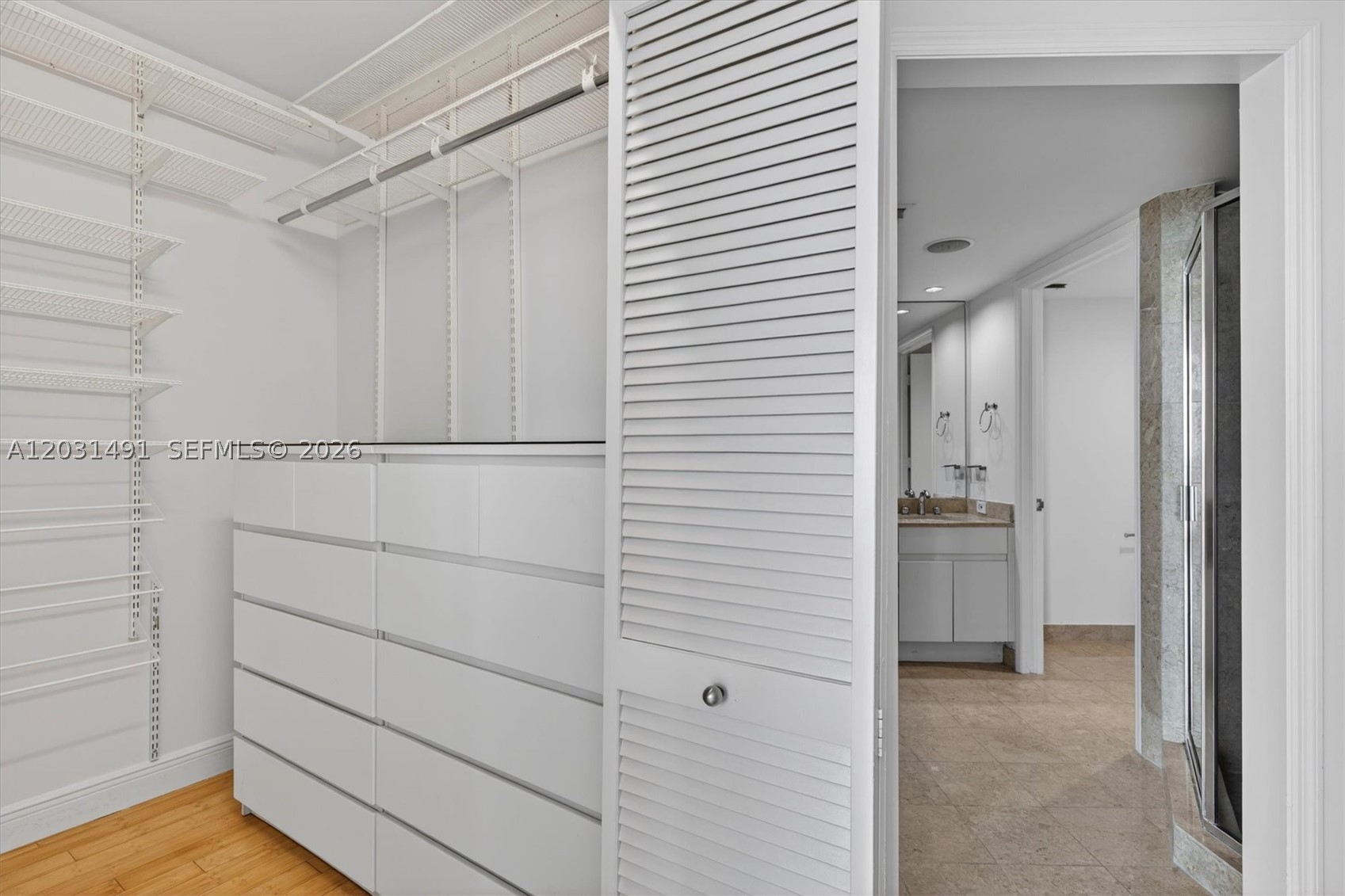 848 Brickell Key Dr #3402, Miami FL 33131