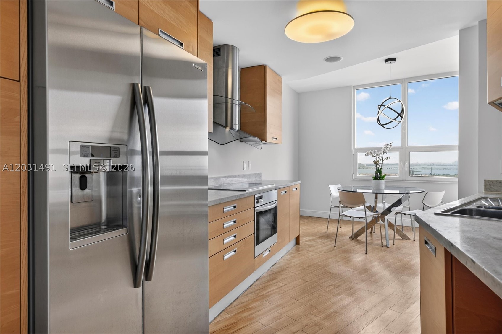 848 Brickell Key Dr #3402, Miami FL 33131