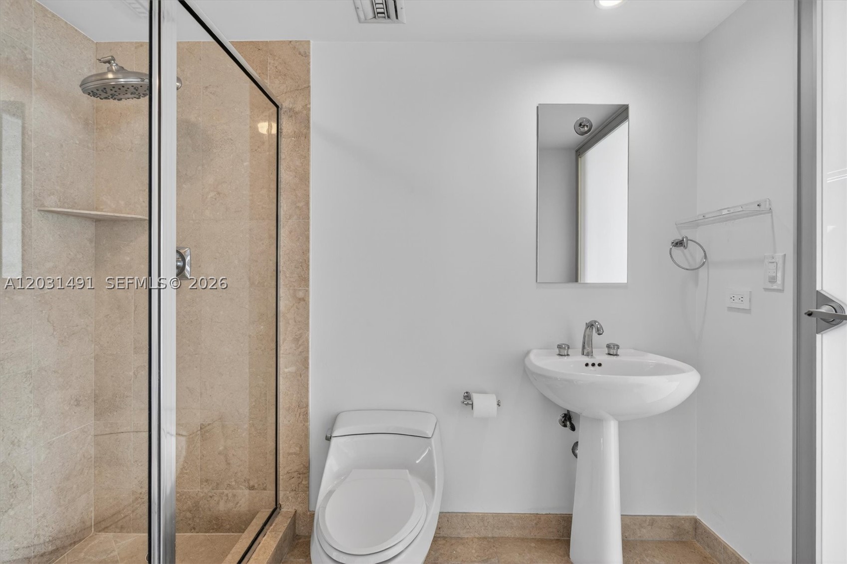 848 Brickell Key Dr #3402, Miami FL 33131