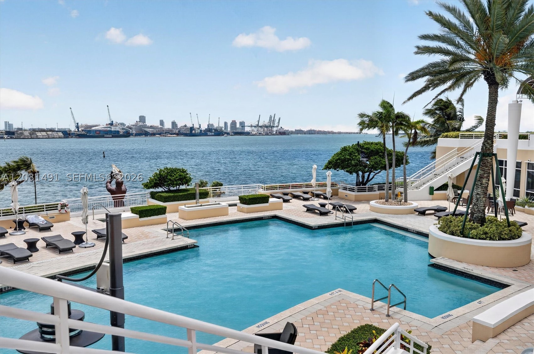 848 Brickell Key Dr #3402, Miami FL 33131