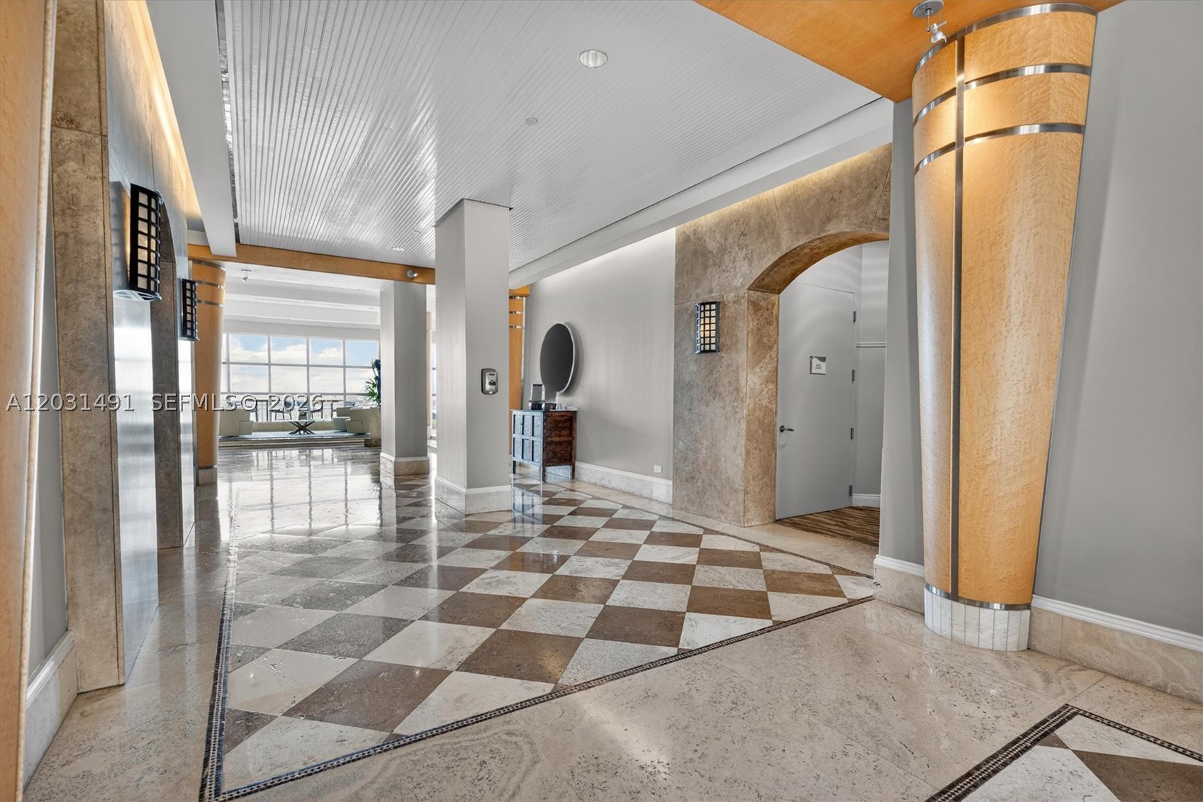848 Brickell Key Dr #3402, Miami FL 33131