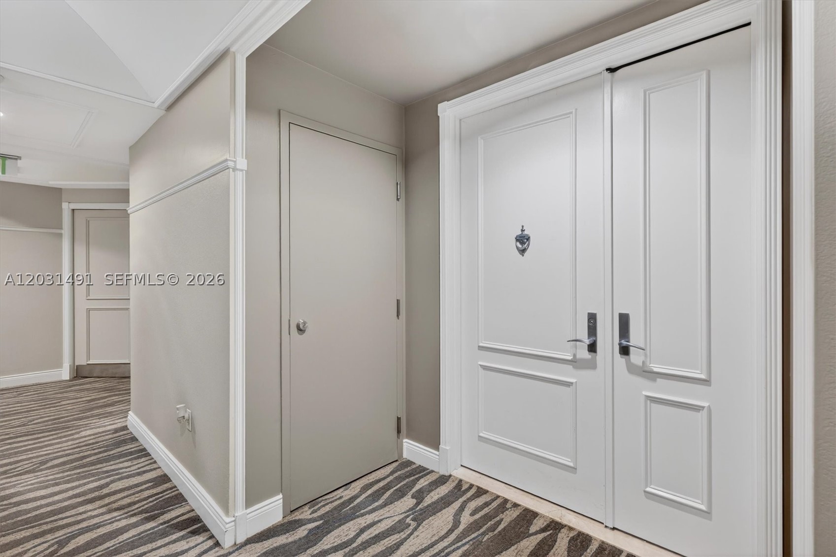 848 Brickell Key Dr #3402, Miami FL 33131