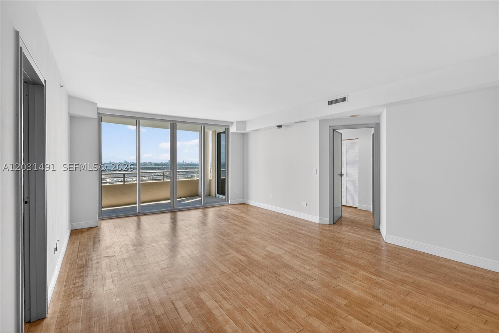 848 Brickell Key Dr #3402, Miami FL 33131