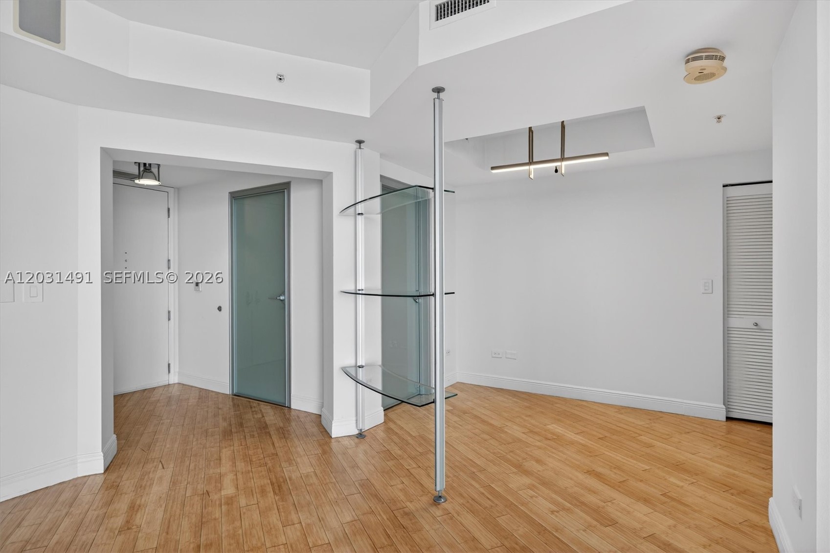 848 Brickell Key Dr #3402, Miami FL 33131