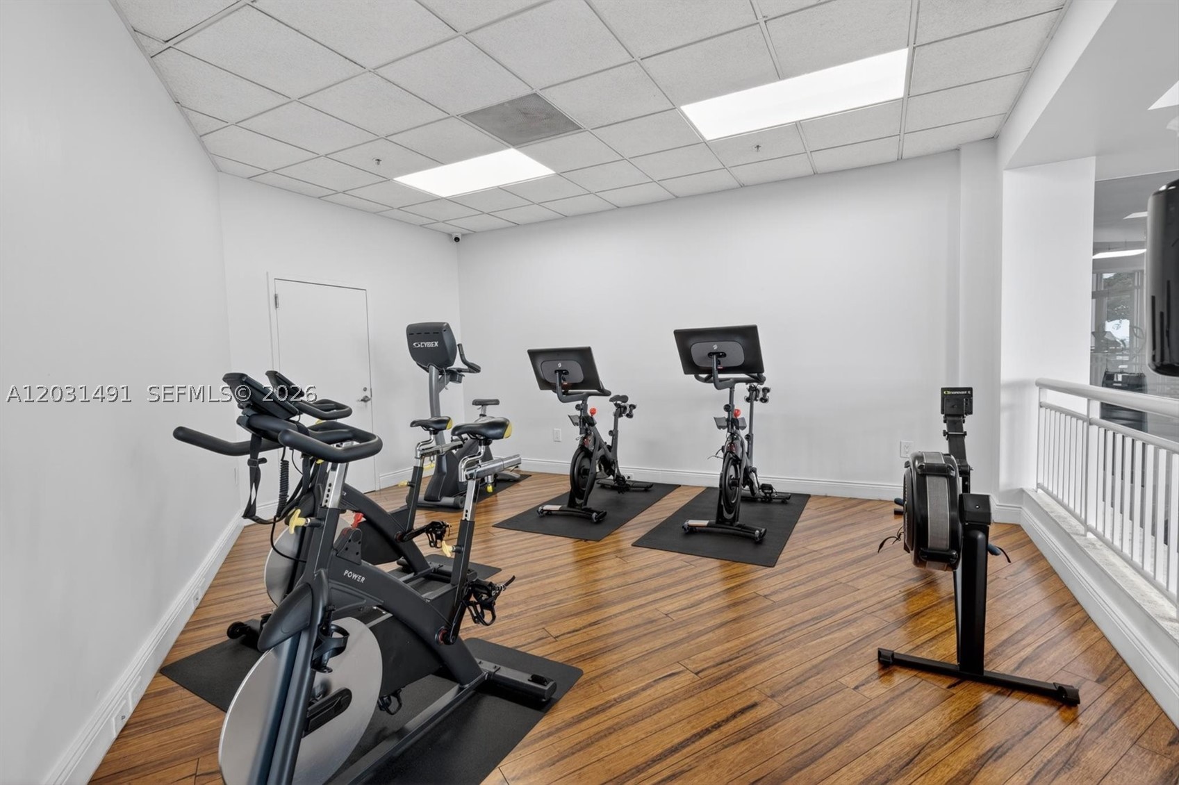 848 Brickell Key Dr #3402, Miami FL 33131