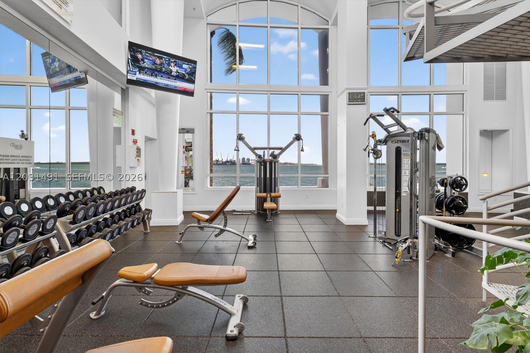848 Brickell Key Dr #3402, Miami FL 33131