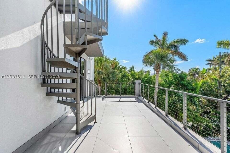 638 Lakeside Harbor, Boynton Beach FL 33435