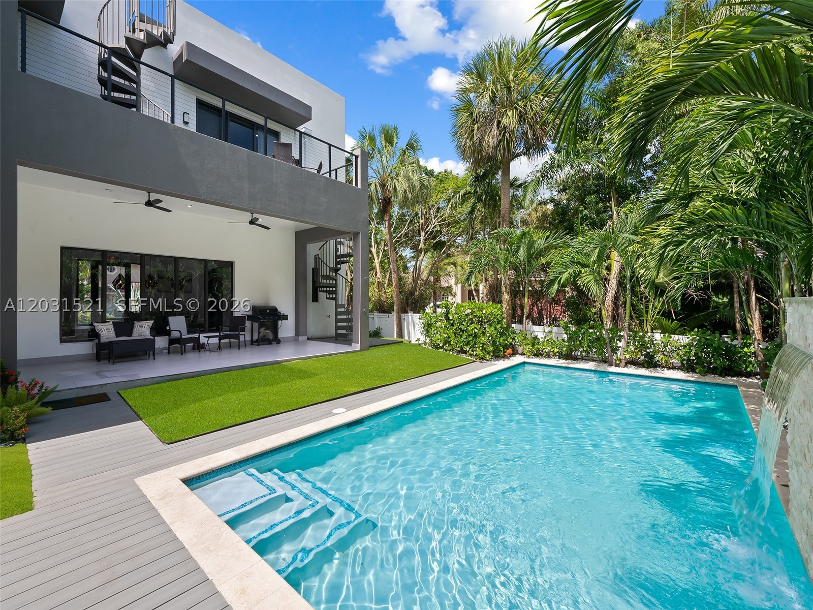 638 Lakeside Harbor, Boynton Beach FL 33435