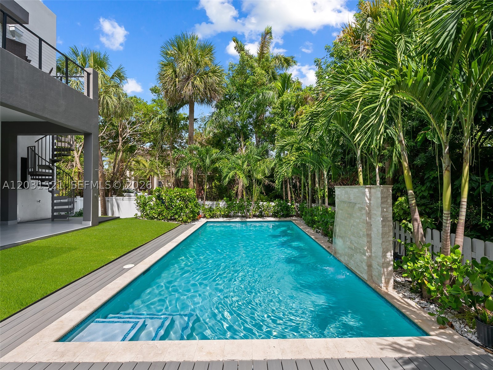 638 Lakeside Harbor, Boynton Beach FL 33435