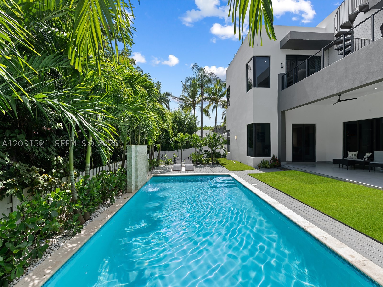 638 Lakeside Harbor, Boynton Beach FL 33435
