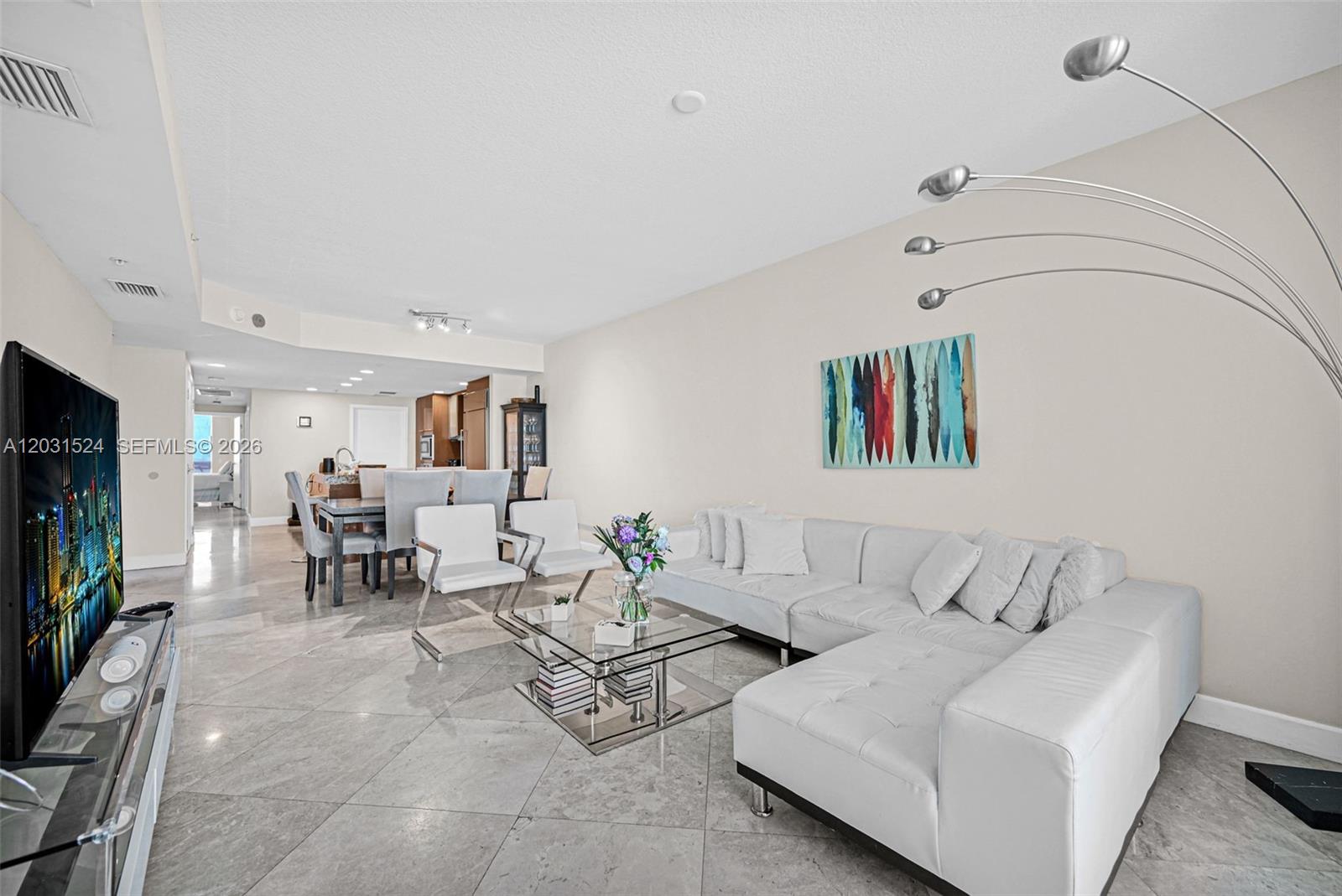 3801 Collins Ave #1102, Miami Beach FL 33140