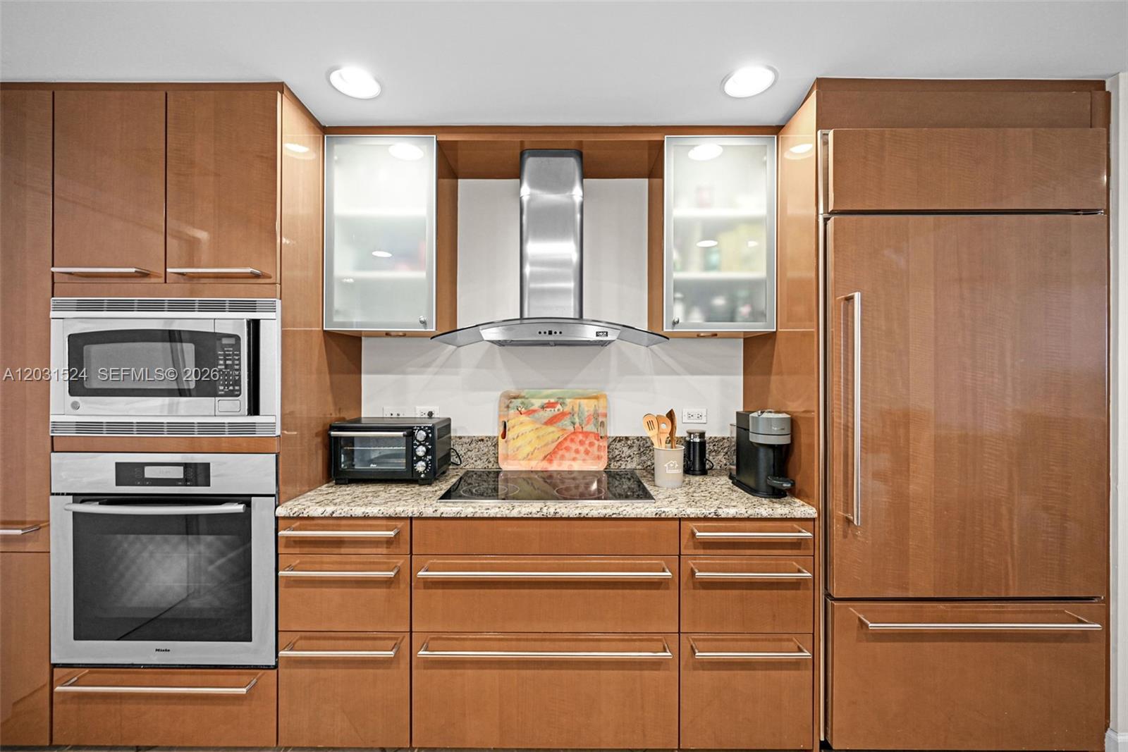 3801 Collins Ave #1102, Miami Beach FL 33140