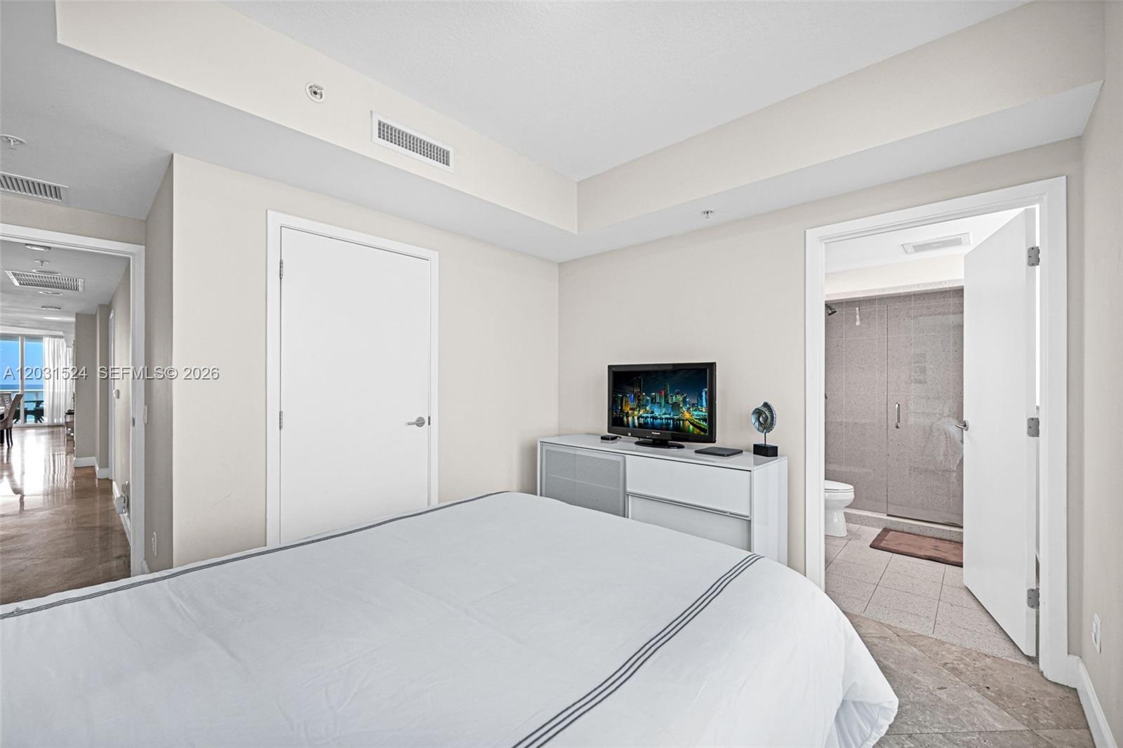 3801 Collins Ave #1102, Miami Beach FL 33140