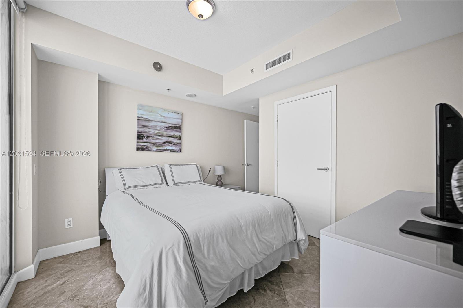 3801 Collins Ave #1102, Miami Beach FL 33140