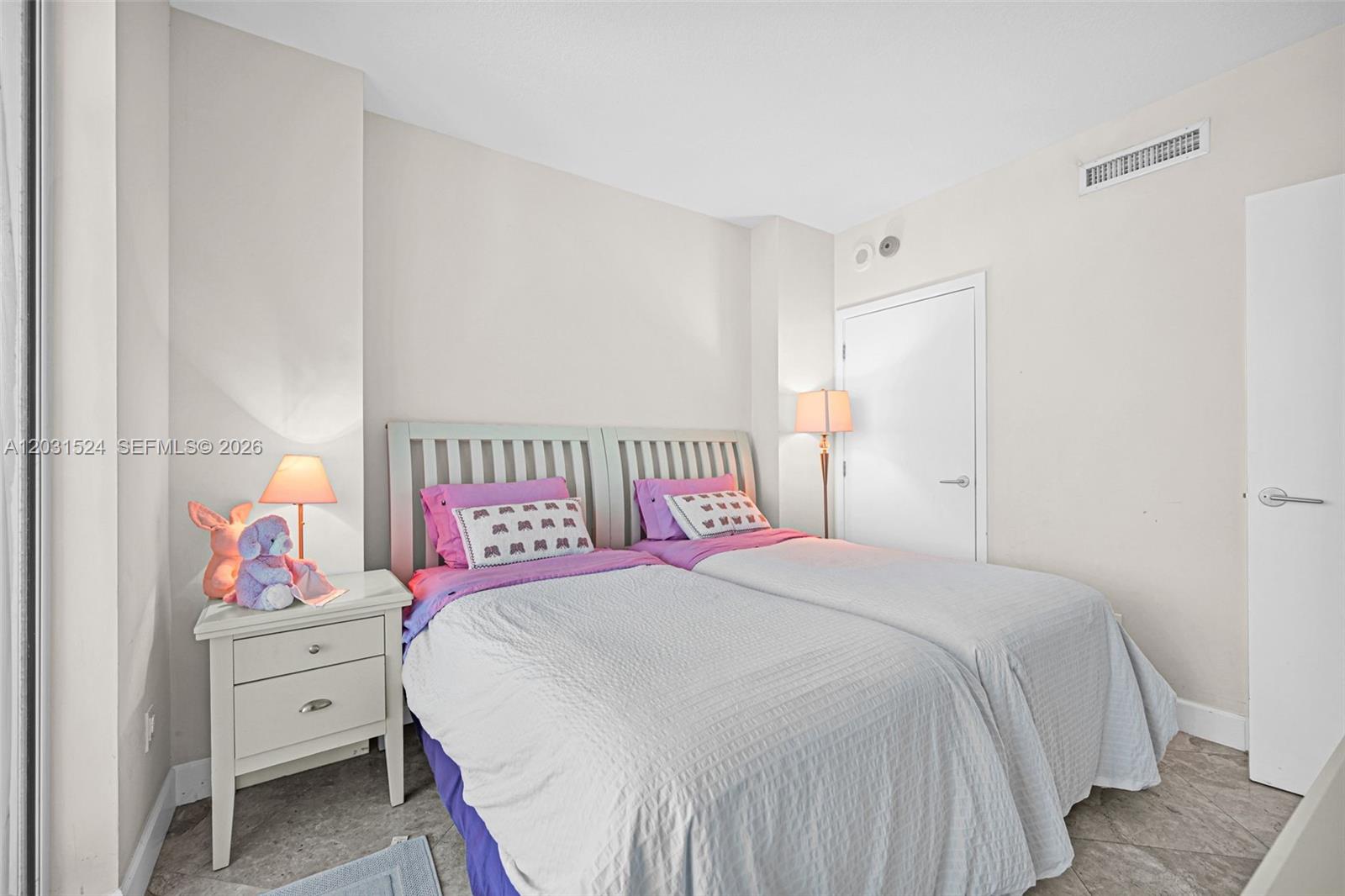 3801 Collins Ave #1102, Miami Beach FL 33140