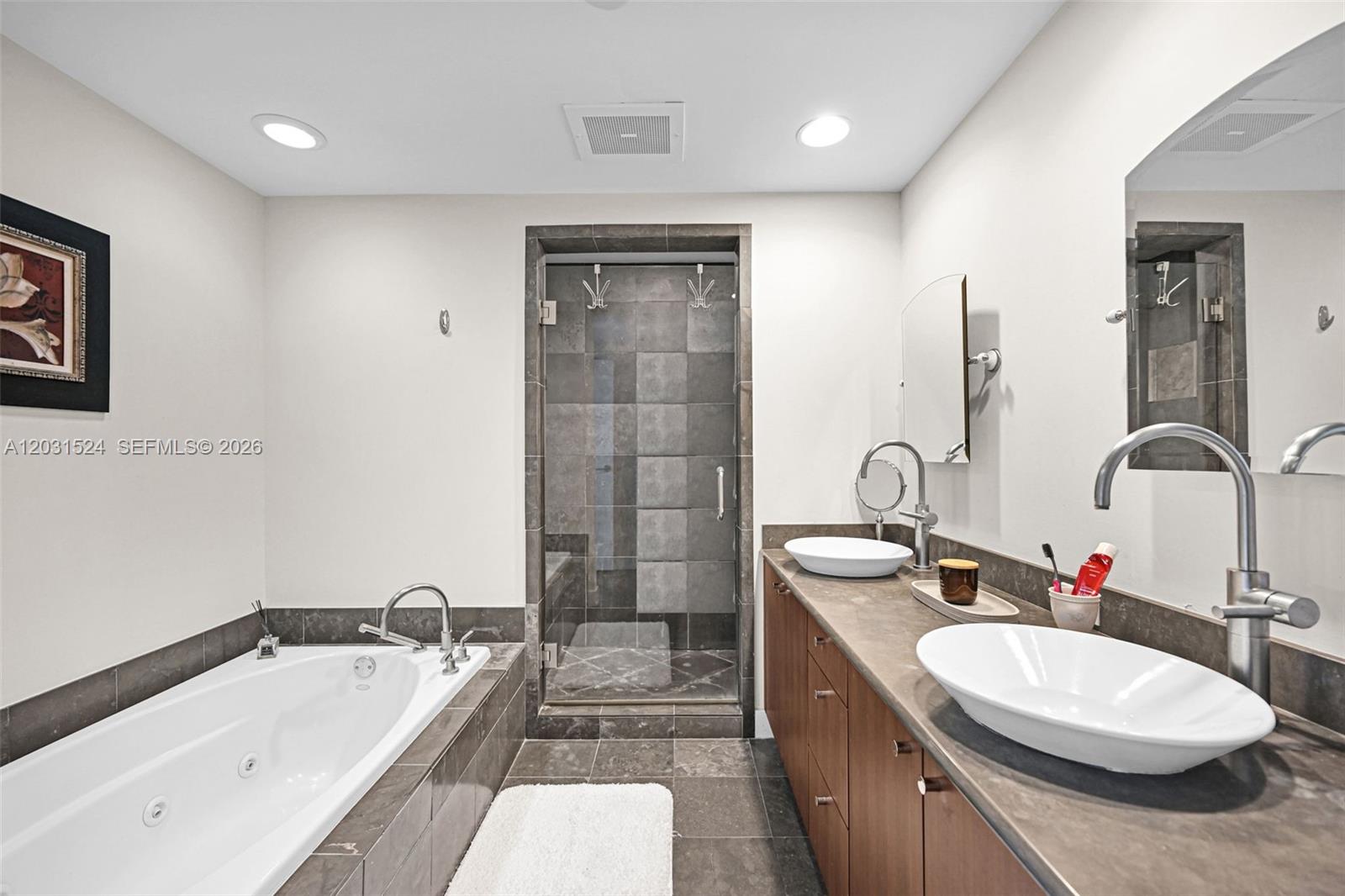 3801 Collins Ave #1102, Miami Beach FL 33140