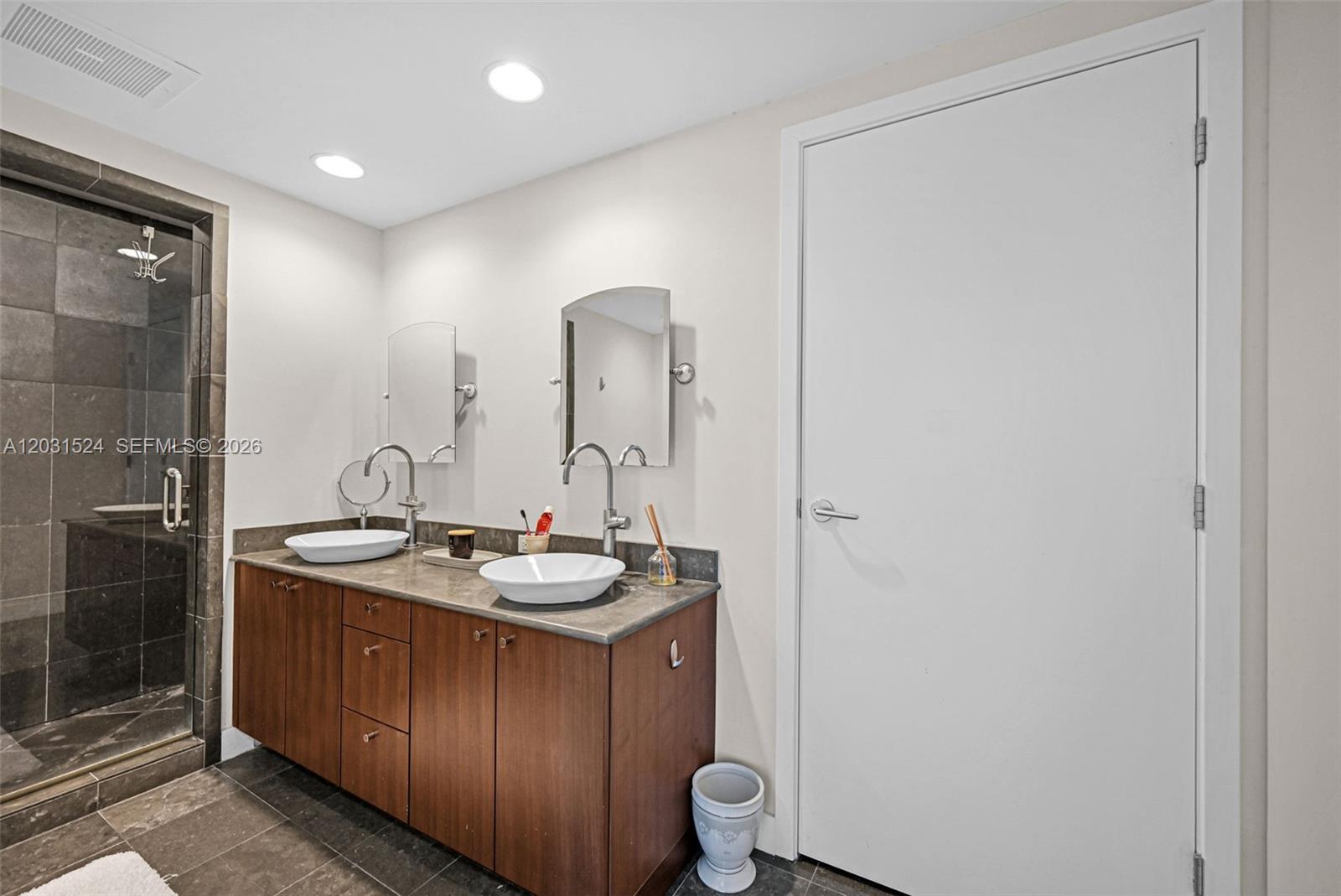 3801 Collins Ave #1102, Miami Beach FL 33140