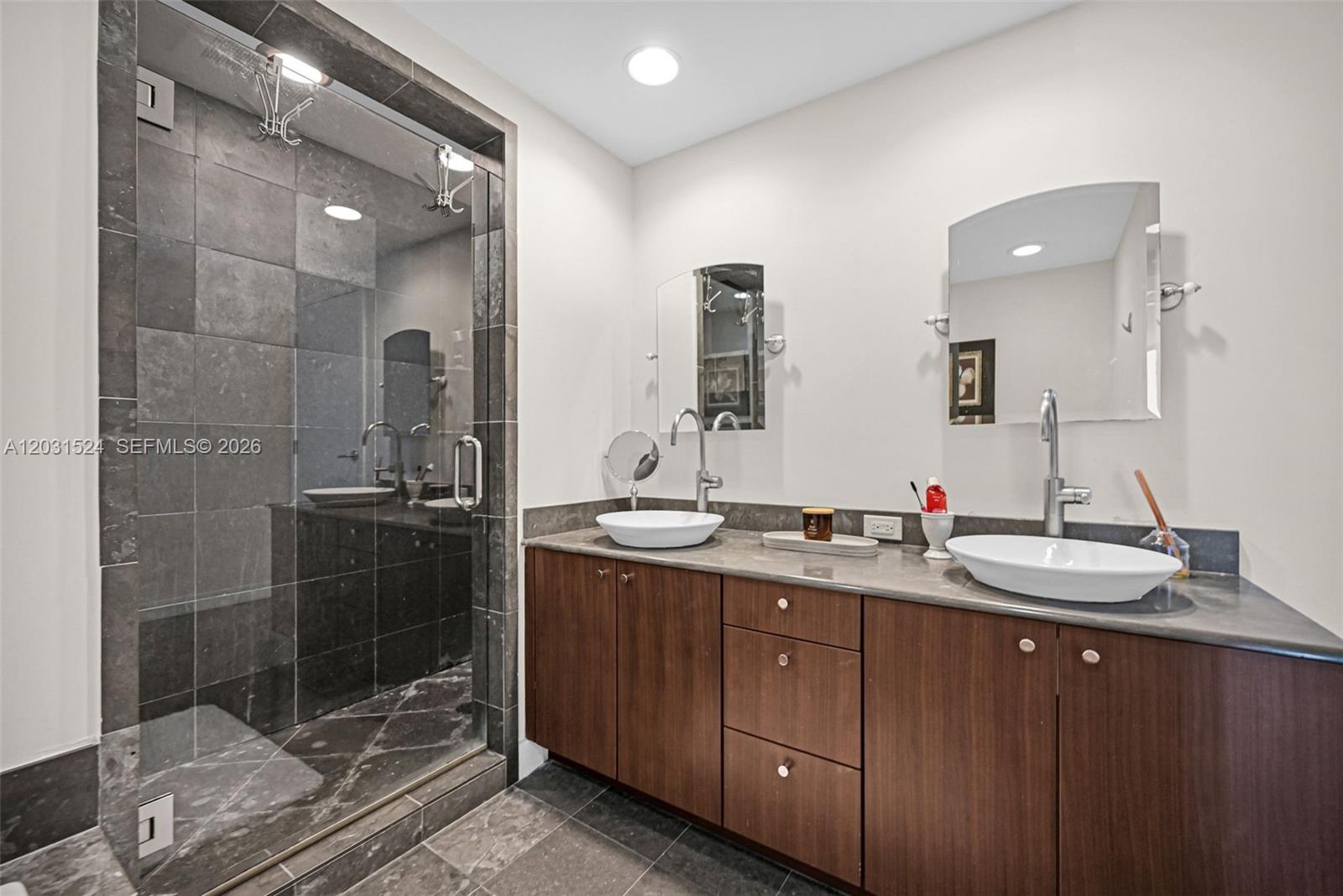 3801 Collins Ave #1102, Miami Beach FL 33140
