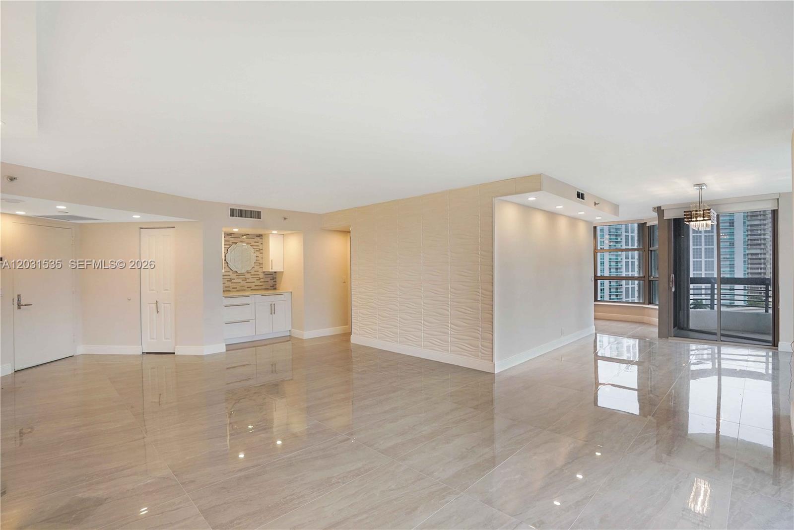 3500 Mystic Pointe Dr #1206, Aventura FL 33180